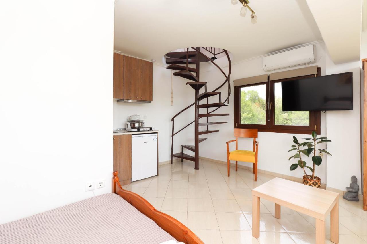 Studio Acropolis Serres Next To Center מראה חיצוני תמונה
